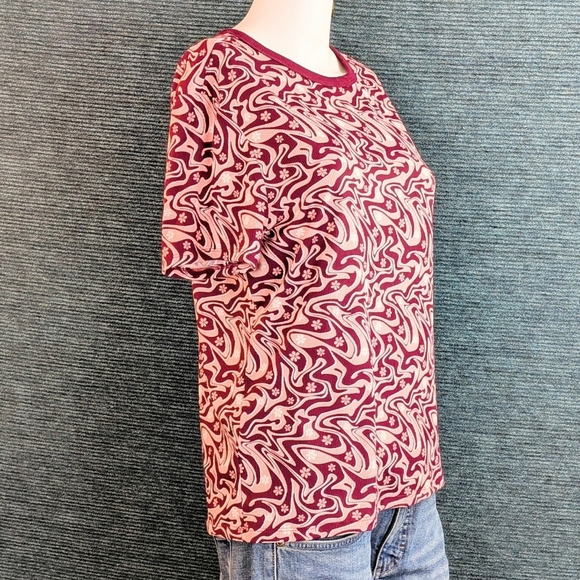 No Boundaries Juniors Retro Look Hippie Tee Shirt, Flower Power! - Picture 6 of 13